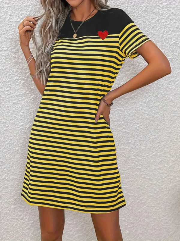 Hot-selling casual fashion round-neck black and white striped short-sleeved color-blocked T-shirt dress knitted dress for women - Image 6